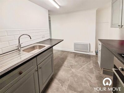 Maidstone Road, Flat to rent, &pound;750 pcm