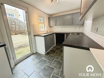 Sturla Road, 2 bedroom Mid Terrace House to rent, &pound;1,200 pcm