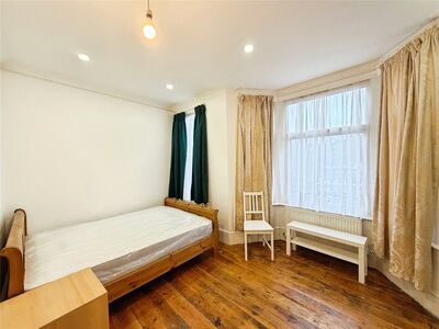 1 bedroom Room to rent