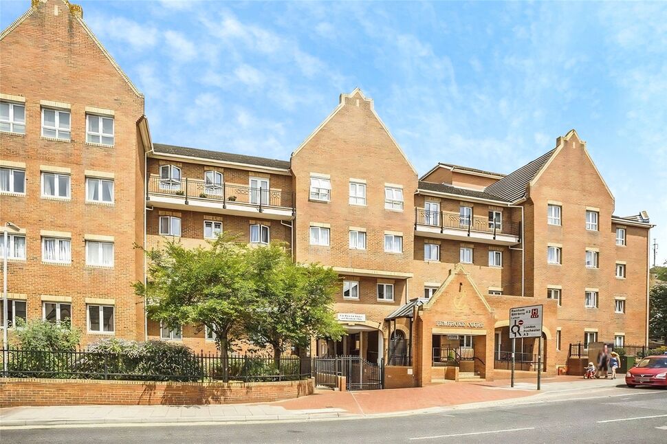 Main image of 1 bedroom Flat for sale, High Street, Chatham, Kent, ME4