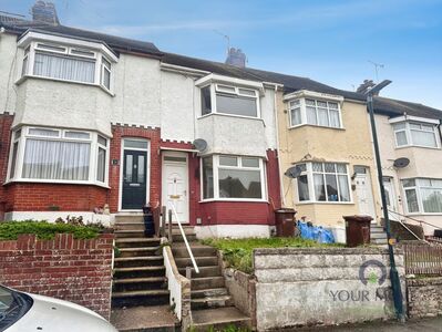 3 bedroom Mid Terrace House for sale