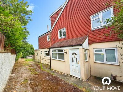 4 bedroom Detached House to rent