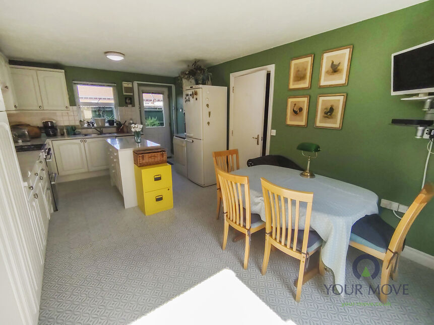 Kitchen / Diner