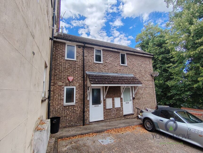 Main image of 1 bedroom Flat for sale, Berkeley Mount Old Road, Chatham, Kent, ME4