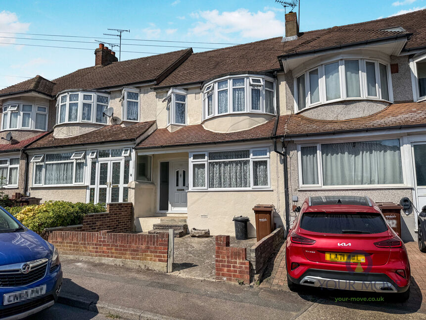 Main image of 3 bedroom Mid Terrace House for sale, Boundary Road, Chatham, Kent, ME4