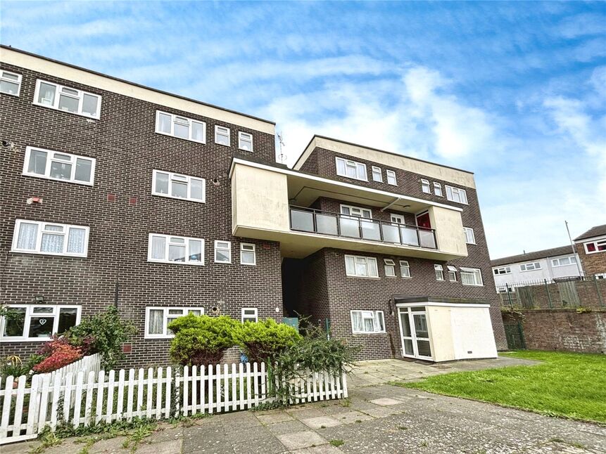 Main image of 3 bedroom Flat for sale, Oakum Court, Shipwrights Avenue, Kent, ME4