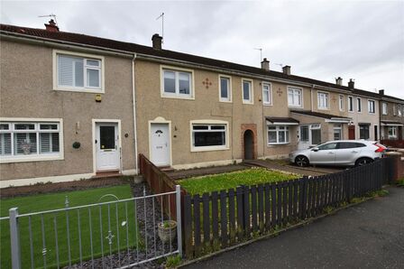 3 bedroom Mid Terrace House to rent