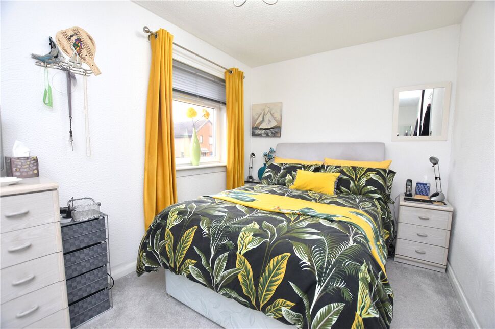 Semi Detached House for sale, Springholm Drive, Airdrie, ML6 £130,000