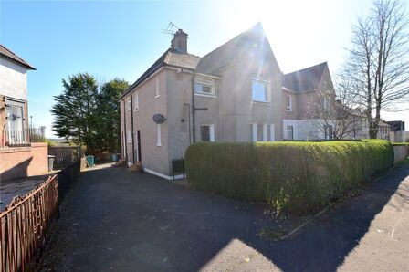 Hillcrest Avenue, 3 bedroom  Flat to rent, £1,000 pcm