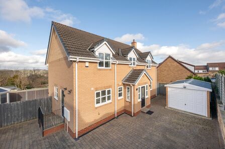South Road, 4 bedroom Detached House for sale, £375,000