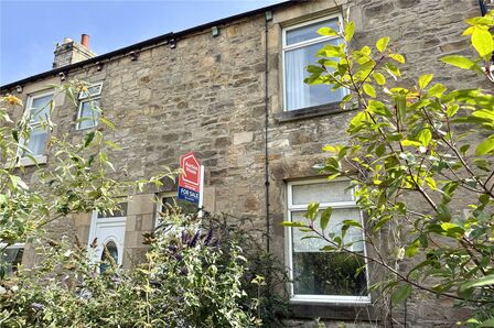 North View, 2 bedroom Mid Terrace House for sale, £65,000