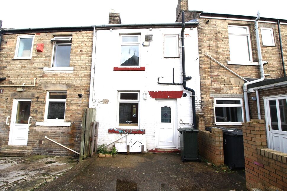 2 bedroom Mid Terrace House for sale, Oakfield Terrace, Prudhoe, NE42 £80,000
