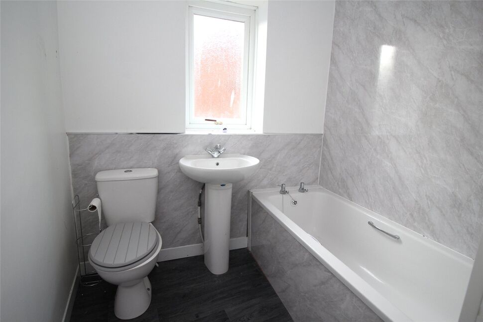 2 bedroom Mid Terrace House for sale, Oakfield Terrace, Prudhoe, NE42 £80,000