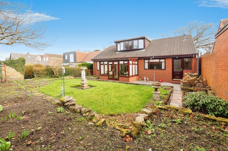 3 bedroom Detached Bungalow for sale, Blackhouse Lane, Ryton, NE40 £