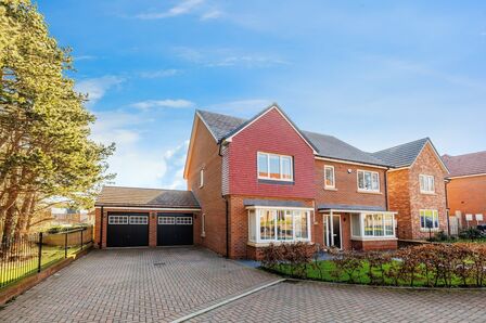 Woodland View, 5 bedroom Detached House for sale, £675,000