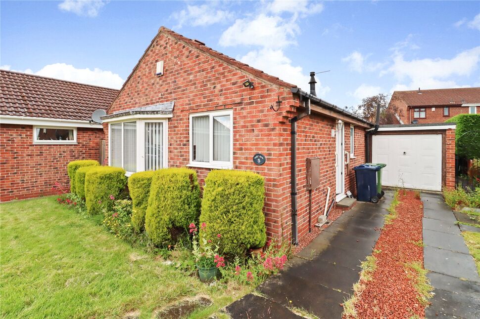 Main image of 2 bedroom Detached Bungalow for sale, Heather Place, Ryton, Tyne and Wear, NE40