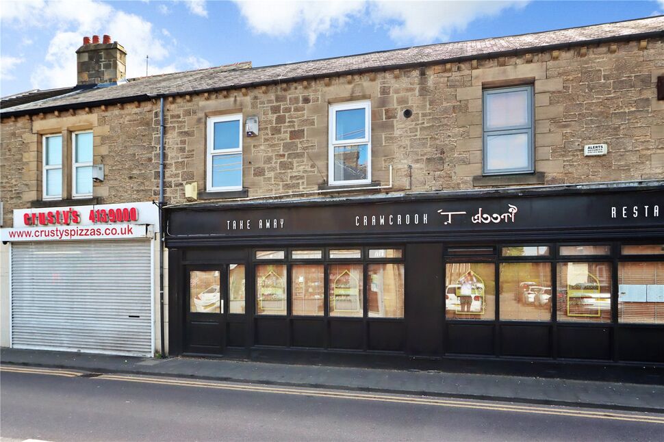 2 bedroom Mid Terrace Flat for sale