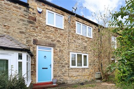3 bedroom Mid Terrace House for sale