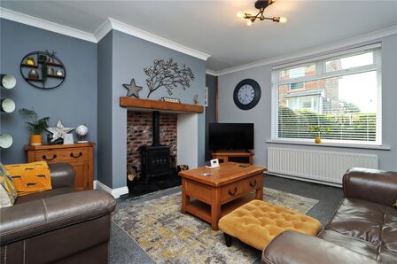 2 bedroom End Terrace House for sale