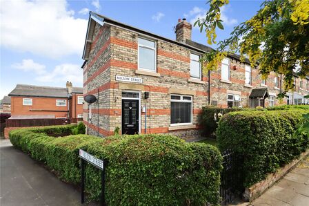 2 bedroom End Terrace House for sale