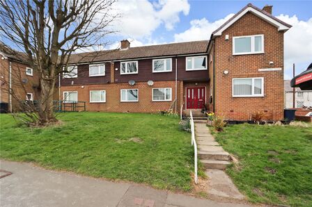 Appledore Close, 1 bedroom  Flat for sale, £50,000