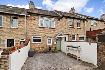 3 bedroom Mid Terrace House for sale