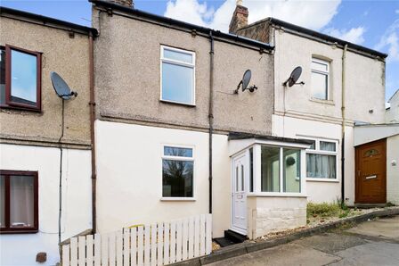 1 bedroom Mid Terrace House for sale