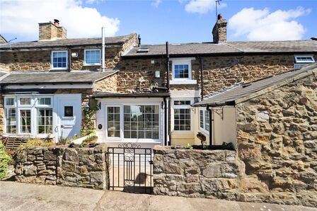 2 bedroom Mid Terrace House for sale