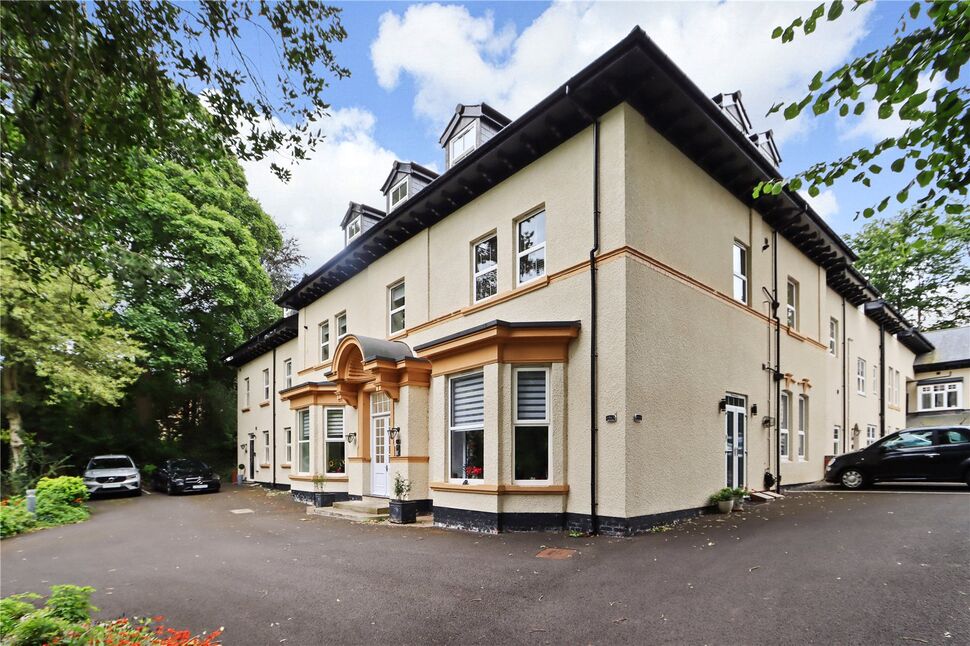 2 bedroom  Flat for sale