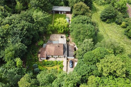 Station Bank, 4 bedroom Detached Bungalow for sale, £800,000
