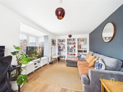 Grayling Way, 3 bedroom Detached House for sale, &pound;270,000