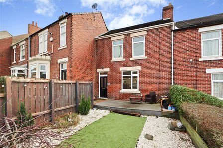 3 bedroom Mid Terrace House for sale