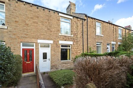 2 bedroom Mid Terrace House for sale