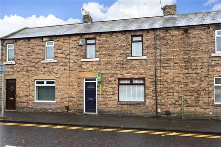 3 bedroom Mid Terrace House for sale