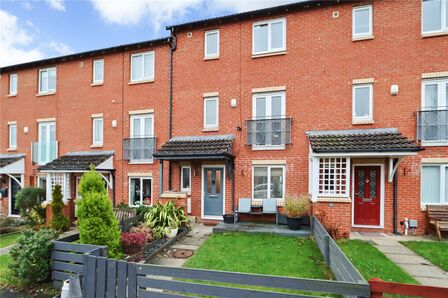 School Row, 4 bedroom Mid Terrace House for sale, &pound;220,000