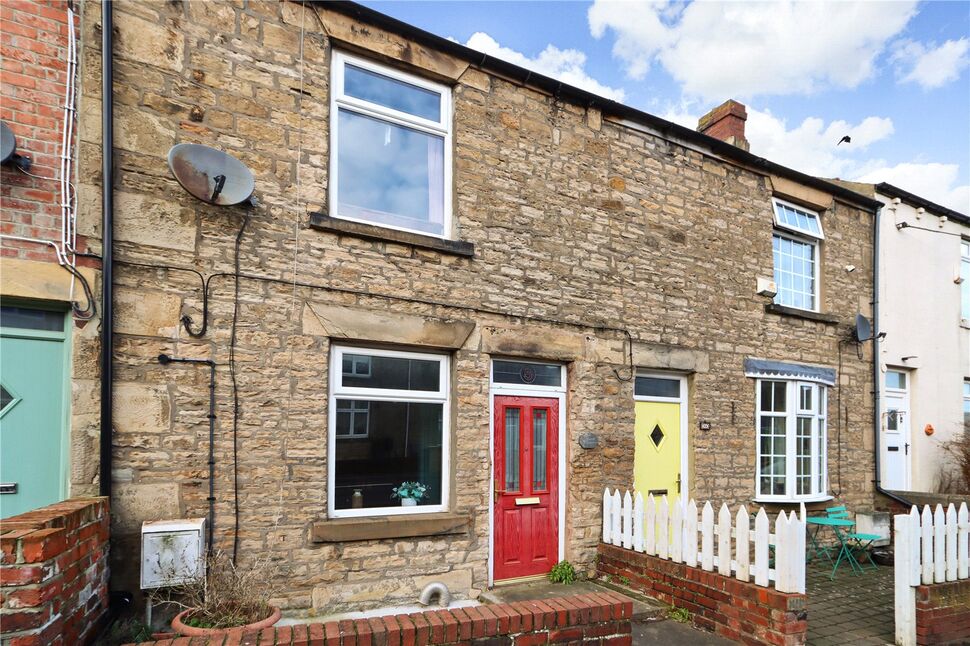 2 bedroom Mid Terrace House for sale