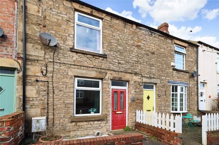 2 bedroom Mid Terrace House for sale