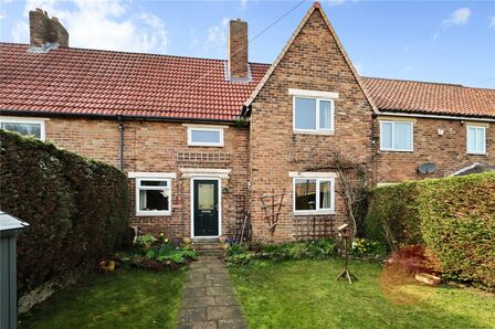 3 bedroom Mid Terrace House for sale