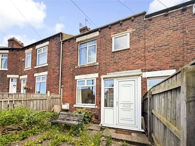 3 bedroom Mid Terrace House for sale