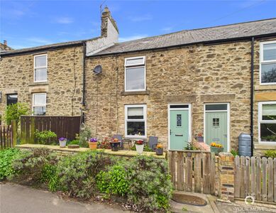 2 bedroom Mid Terrace House for sale