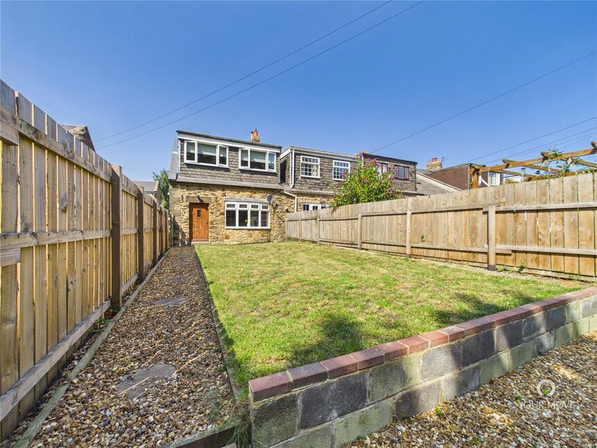 3 bedroom Mid Terrace House for sale