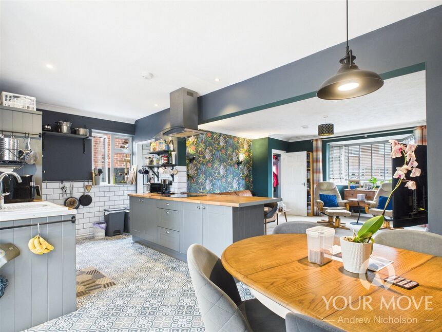Kitchen / Diner