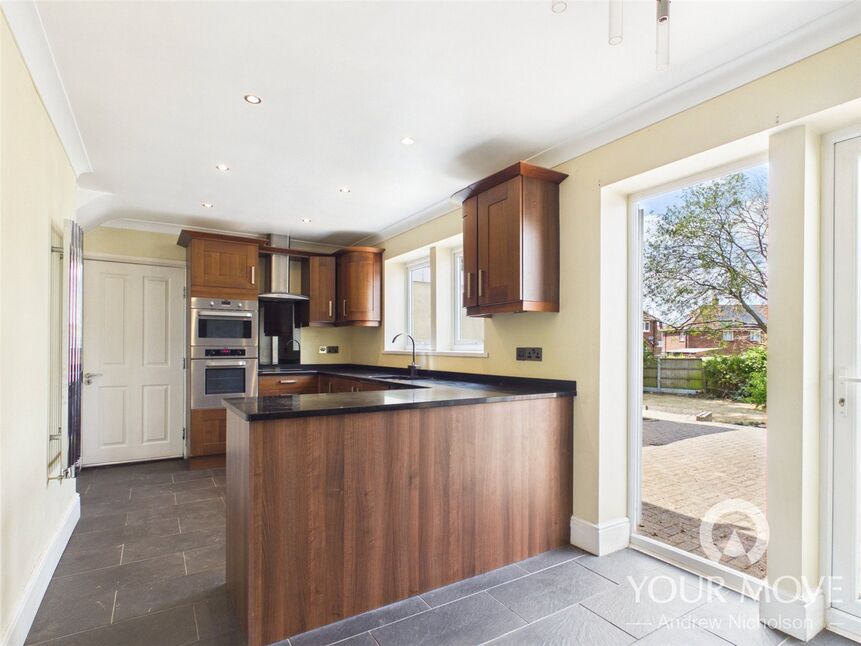 Kitchen / Diner