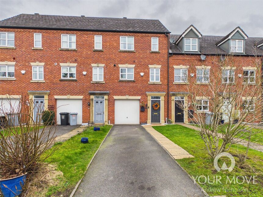 3 bedroom Mid Terrace House for sale