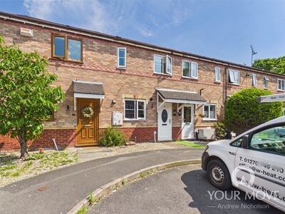 2 bedroom Mid Terrace House for sale