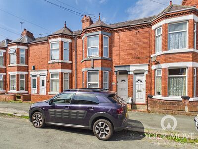 3 bedroom Mid Terrace House for sale
