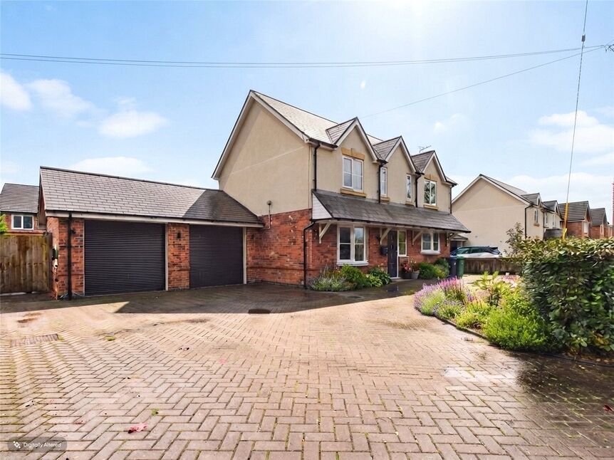 Main image of 4 bedroom Detached House for sale, Stoneley Road, Crewe, Cheshire, CW1