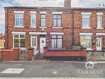 2 bedroom Mid Terrace House for sale