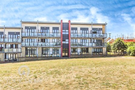 Skylark Avenue, 2 bedroom  Flat to rent, £1,550 pcm