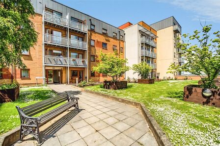 Northstar Boulevard, 2 bedroom Flat to rent, &pound;1,500 pcm